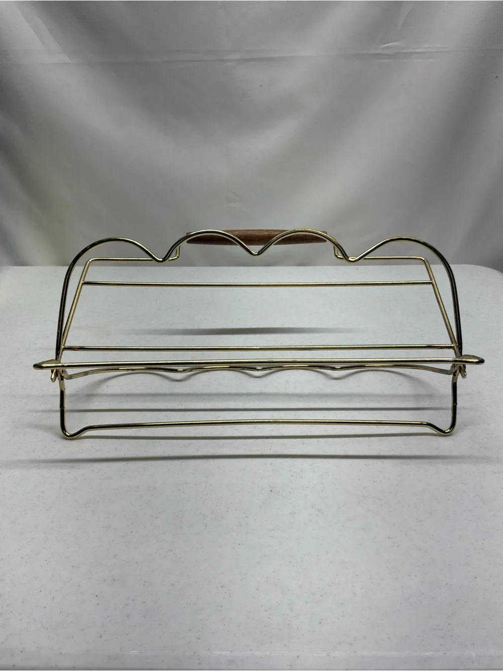 Vintage Mid-century Modern Gold Metal  8 Glass Holder Caddy Wooden Handle